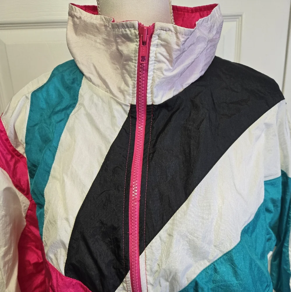 Vintage 1990s Bridge Gate nylon windbreaker jacker
